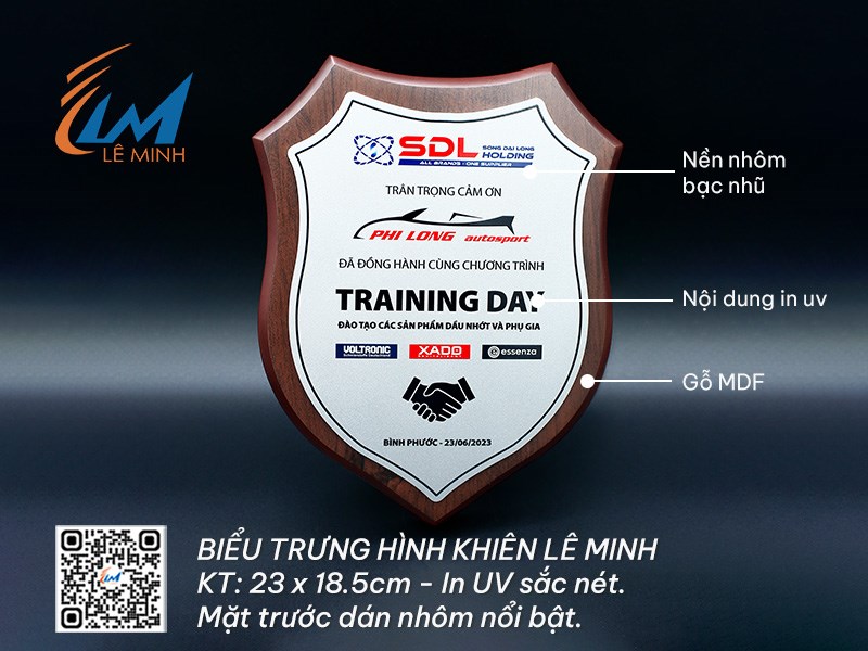 BIỂU TRƯNG GỖ HÌNH KHIÊN