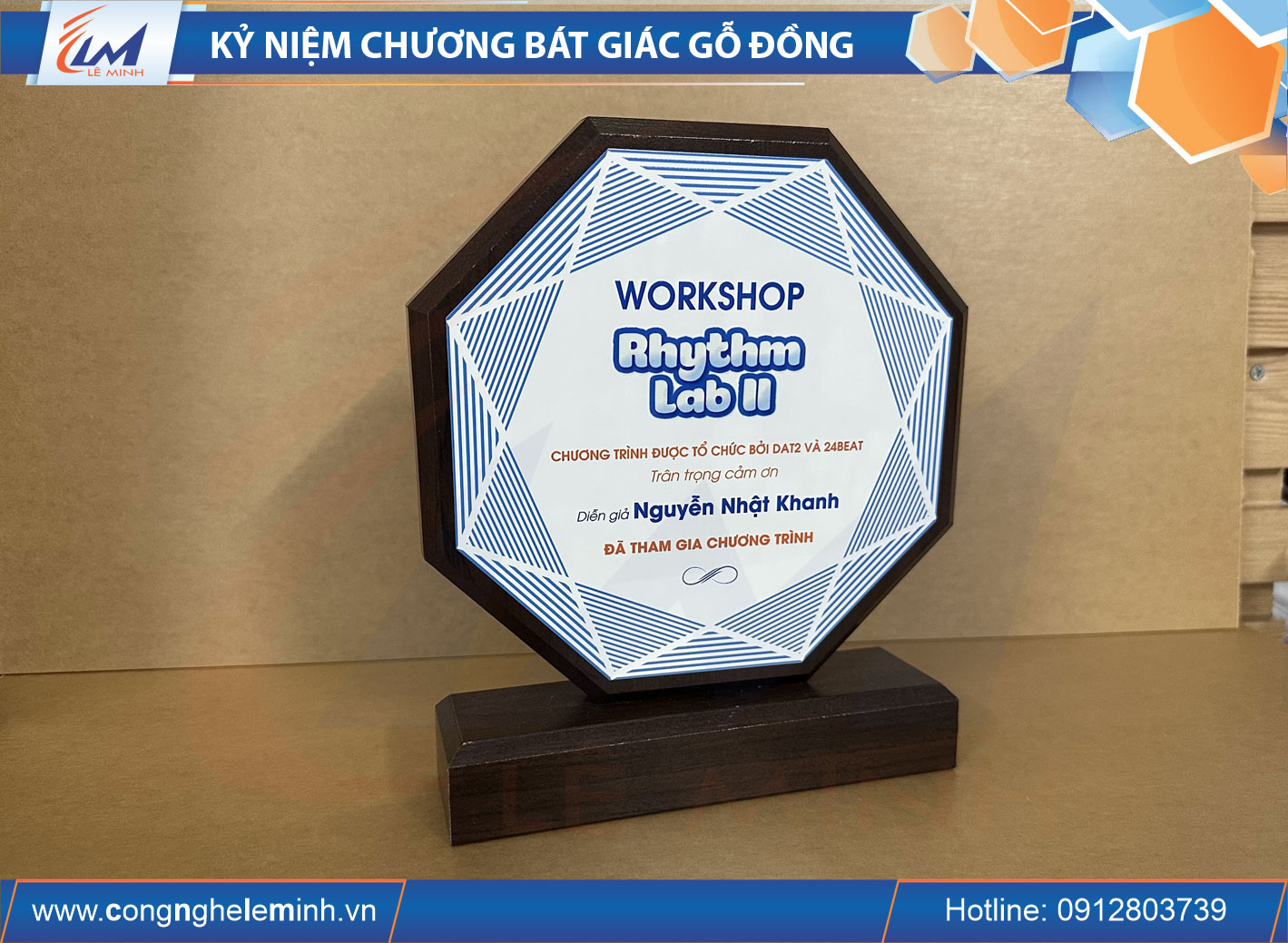 BIỂU TRƯNG BÁT GIÁC ĐỂ BÀN