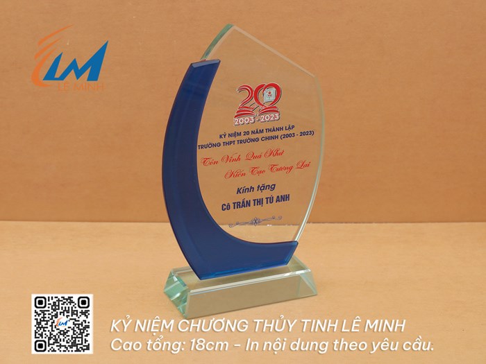 Những mẫu kỷ niệm chương được ưa chuộng giá từ 200 - 395k
